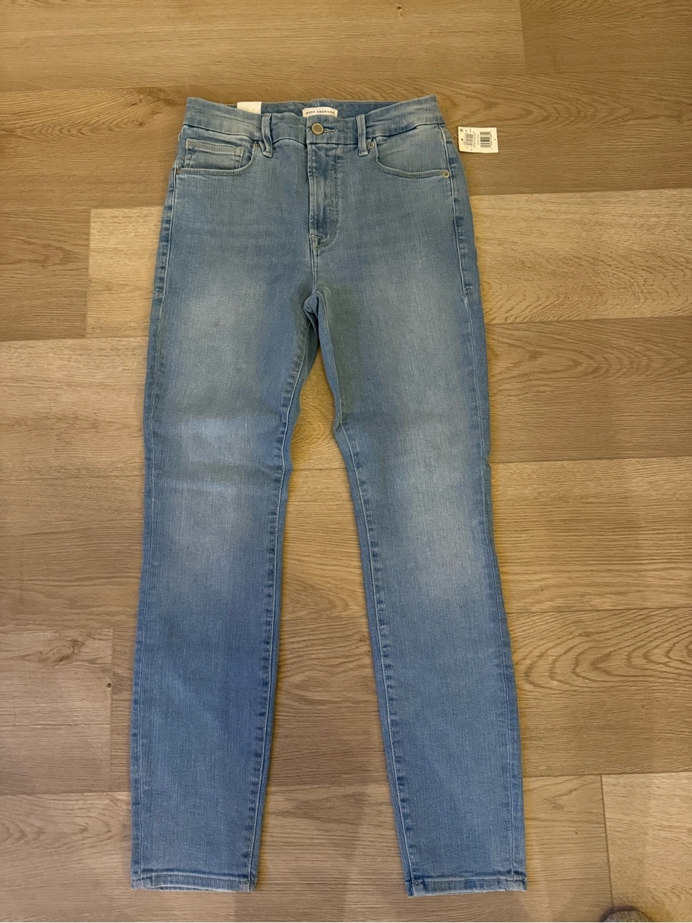 NWT Good American “Good Legs” Straight Leg Light Wash Jeans Button Zip Size 4